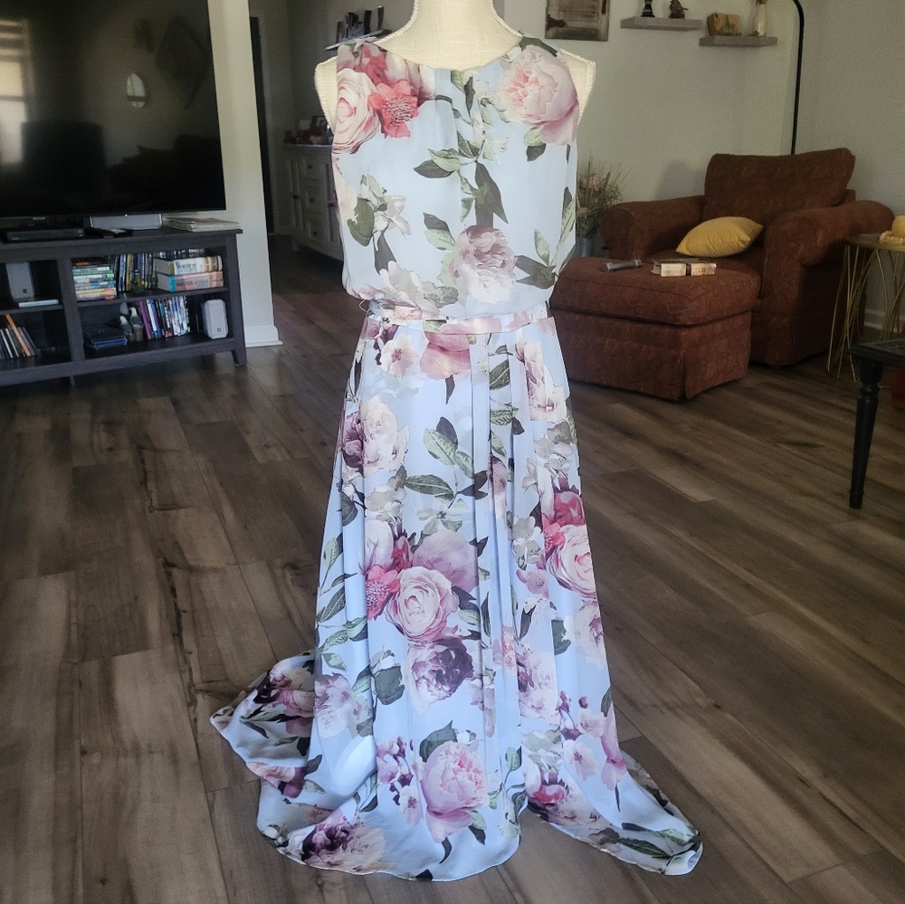 Shelby & Palmer High low floral Dress